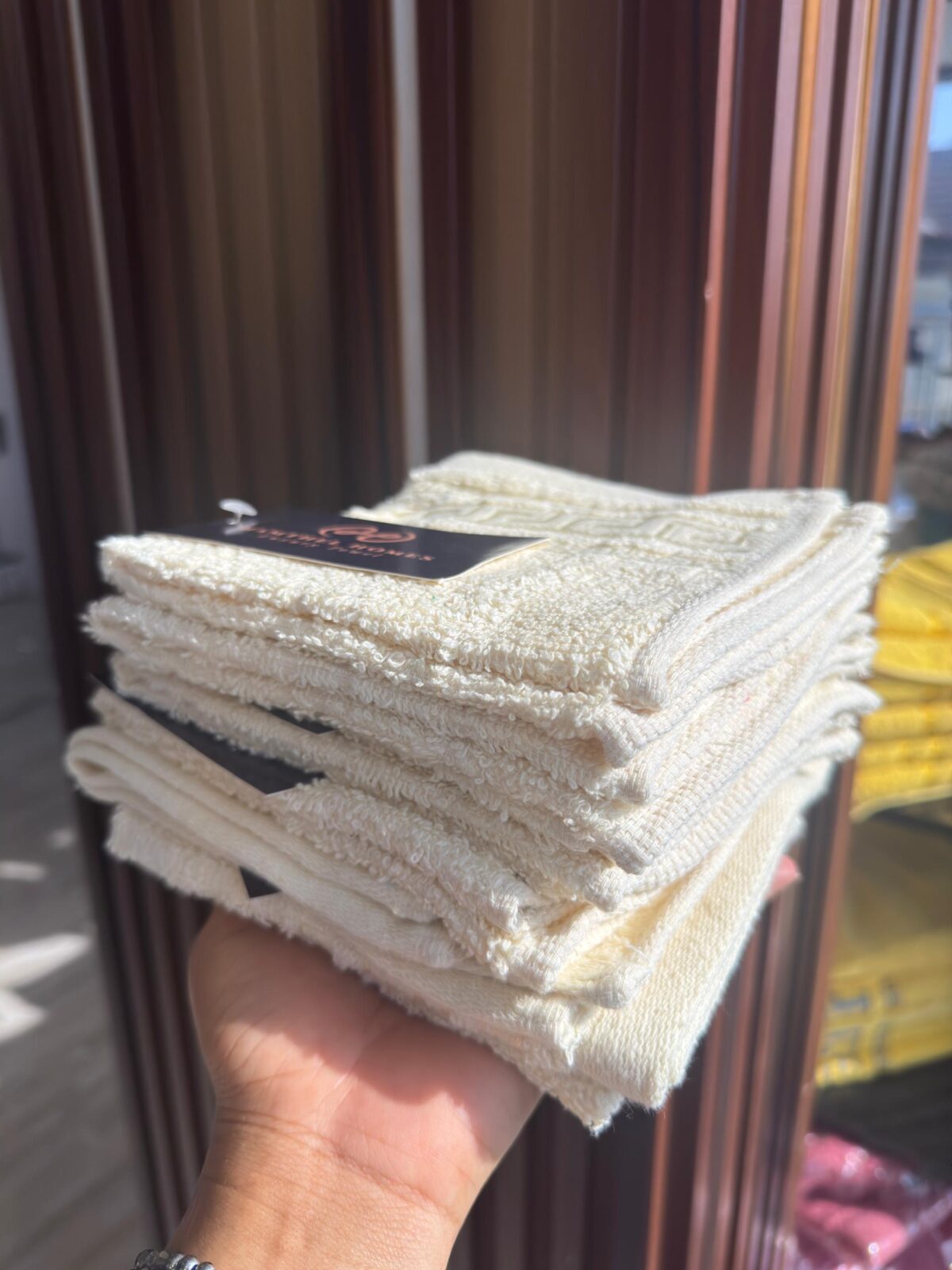 Hamthel Luxury Face Towel (30 X 30)